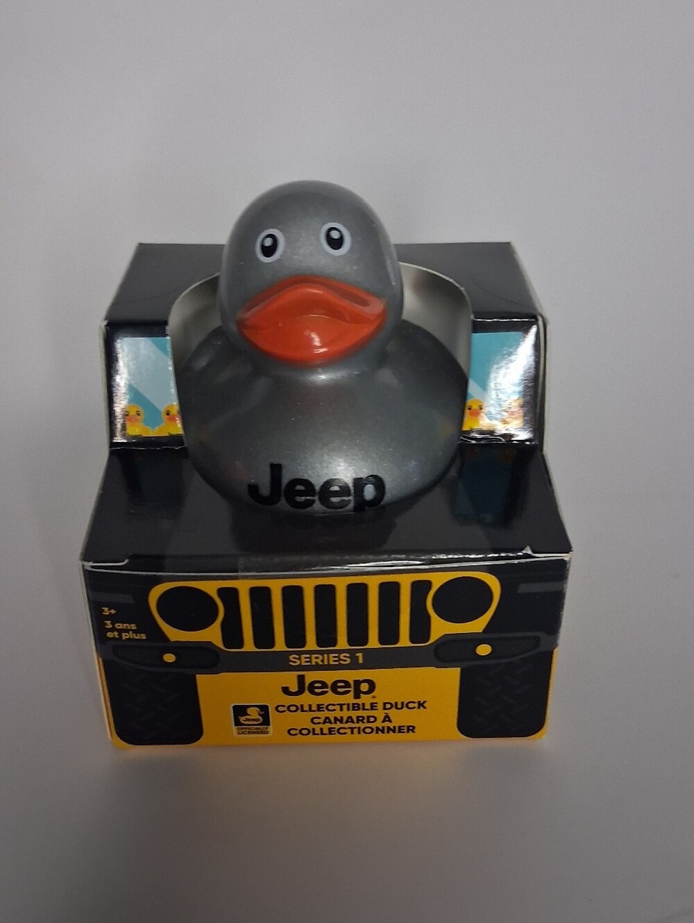 Jeep Metallic Gray Duck with Orange Beak